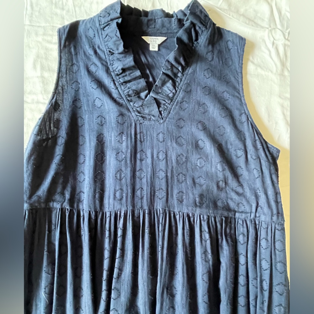 Crown & Ivy Navy Tiered Lined Midi Dress - Picture 5 of 8